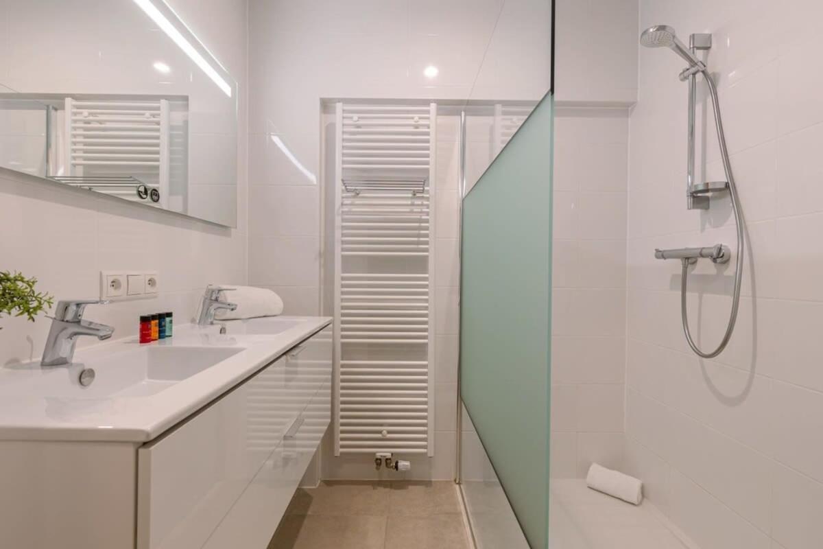 Huswell - Comfortable 2 Bedroom Apartment With Sea-View クノック・ヘイスト エクステリア 写真